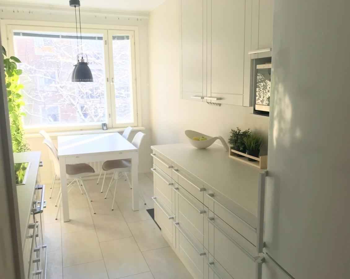 Appartement Avara Keskusta Asunto + Oma Ilmainen Parkkipaikka à Tampere Extérieur photo