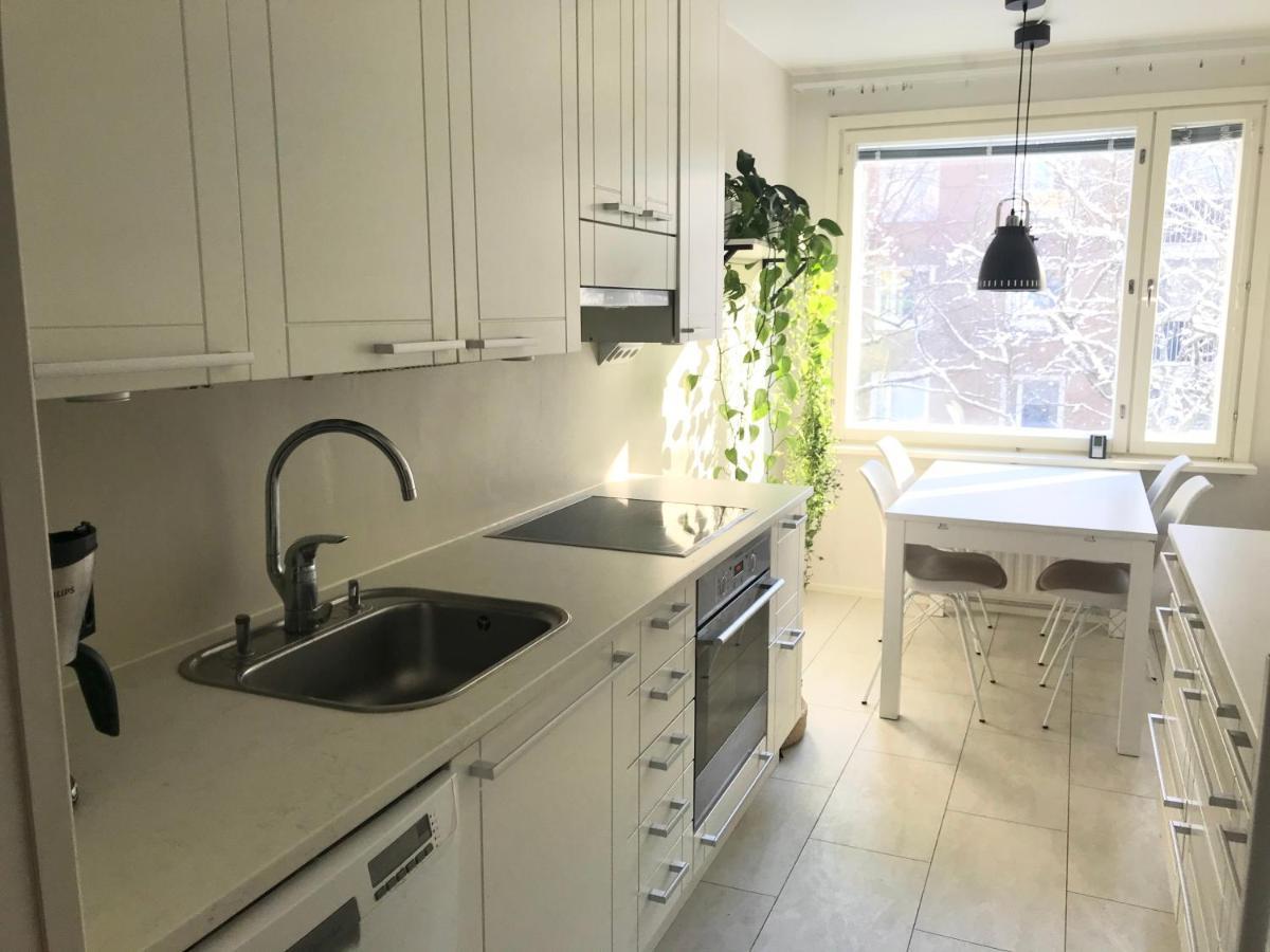 Appartement Avara Keskusta Asunto + Oma Ilmainen Parkkipaikka à Tampere Extérieur photo